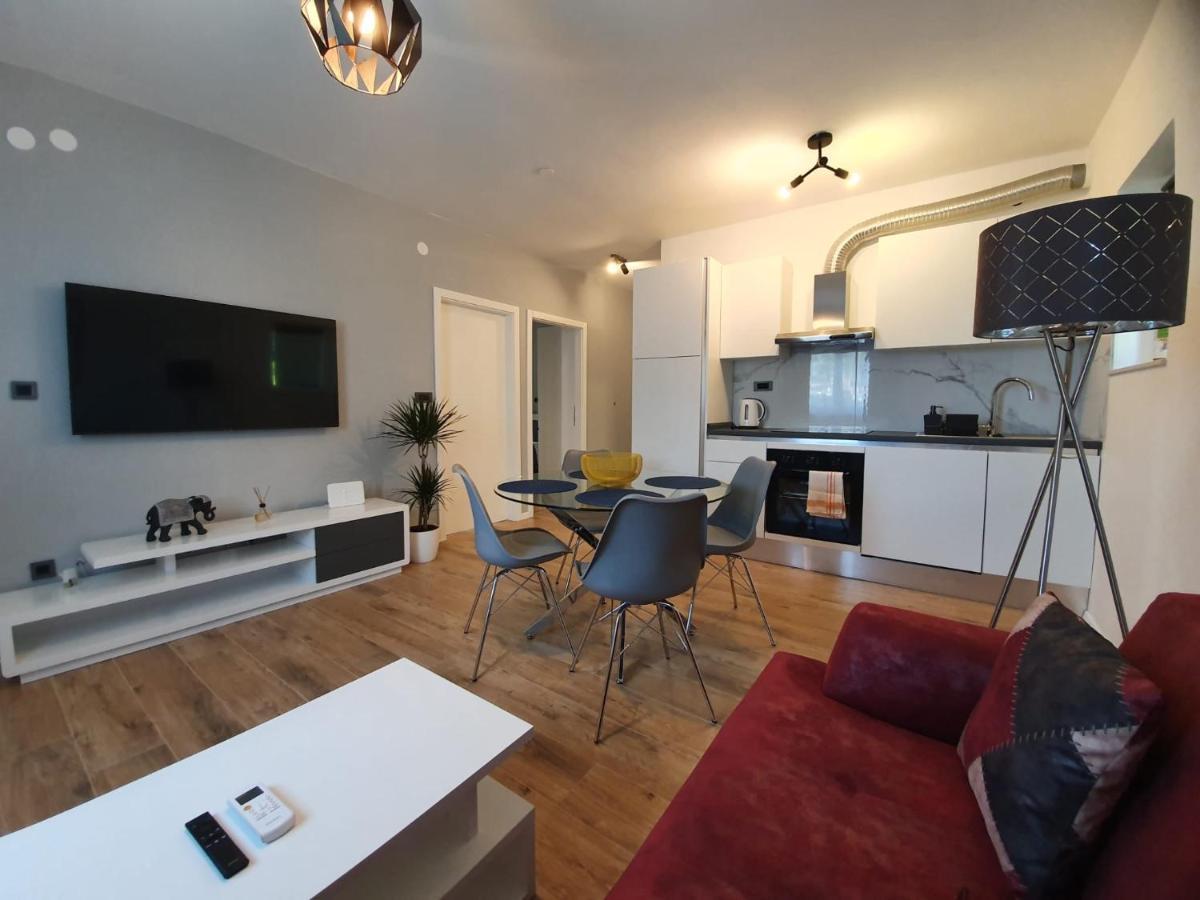 Apartman Oneum Омиш Экстерьер фото